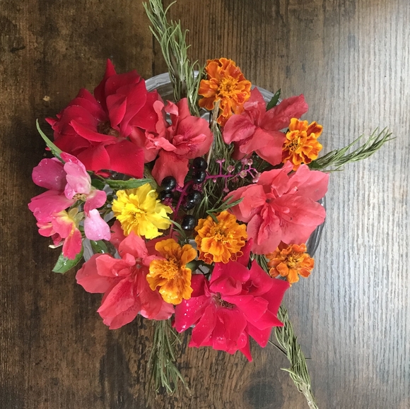 Fresh or Dried Flower Arrangements 🌼 - Picture 4 of 4